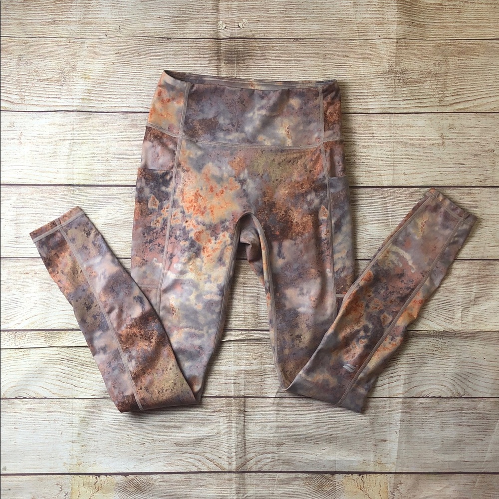 Fabletics‎ Motion365+ Earthy Toned Leggings 💚